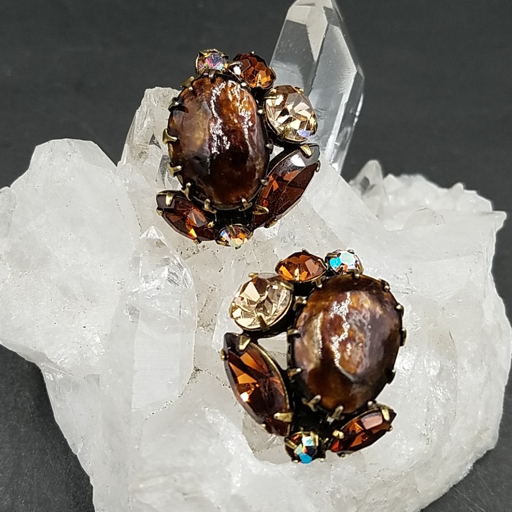 Stunning Vintage Regency Chocolate and Topaz Earrings